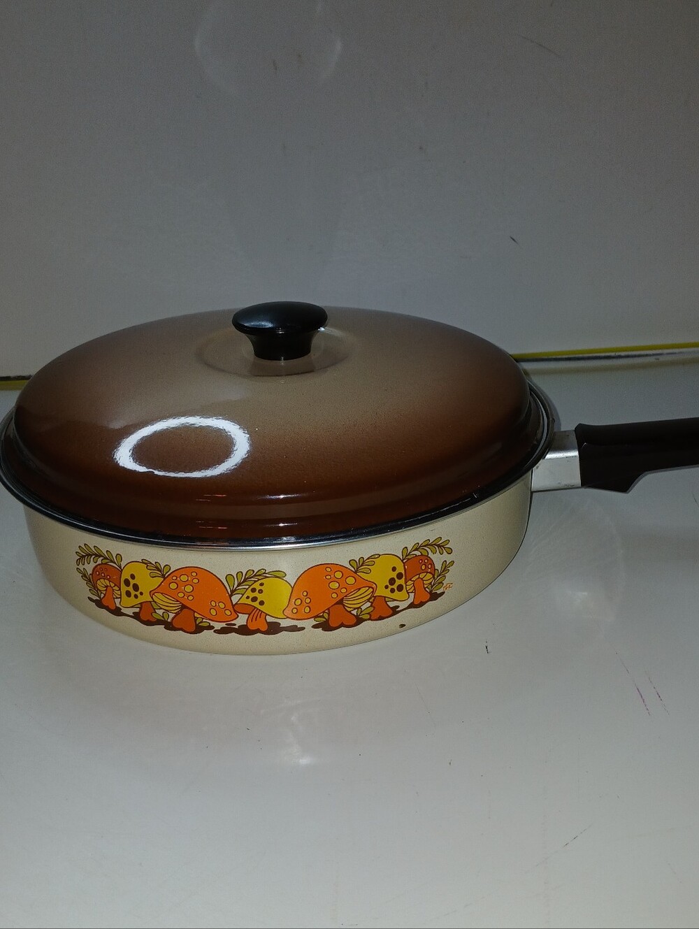 Vintage Merry Mushroom Pattern Ceramic Skillet with Brown Lid 10 Inch Unused